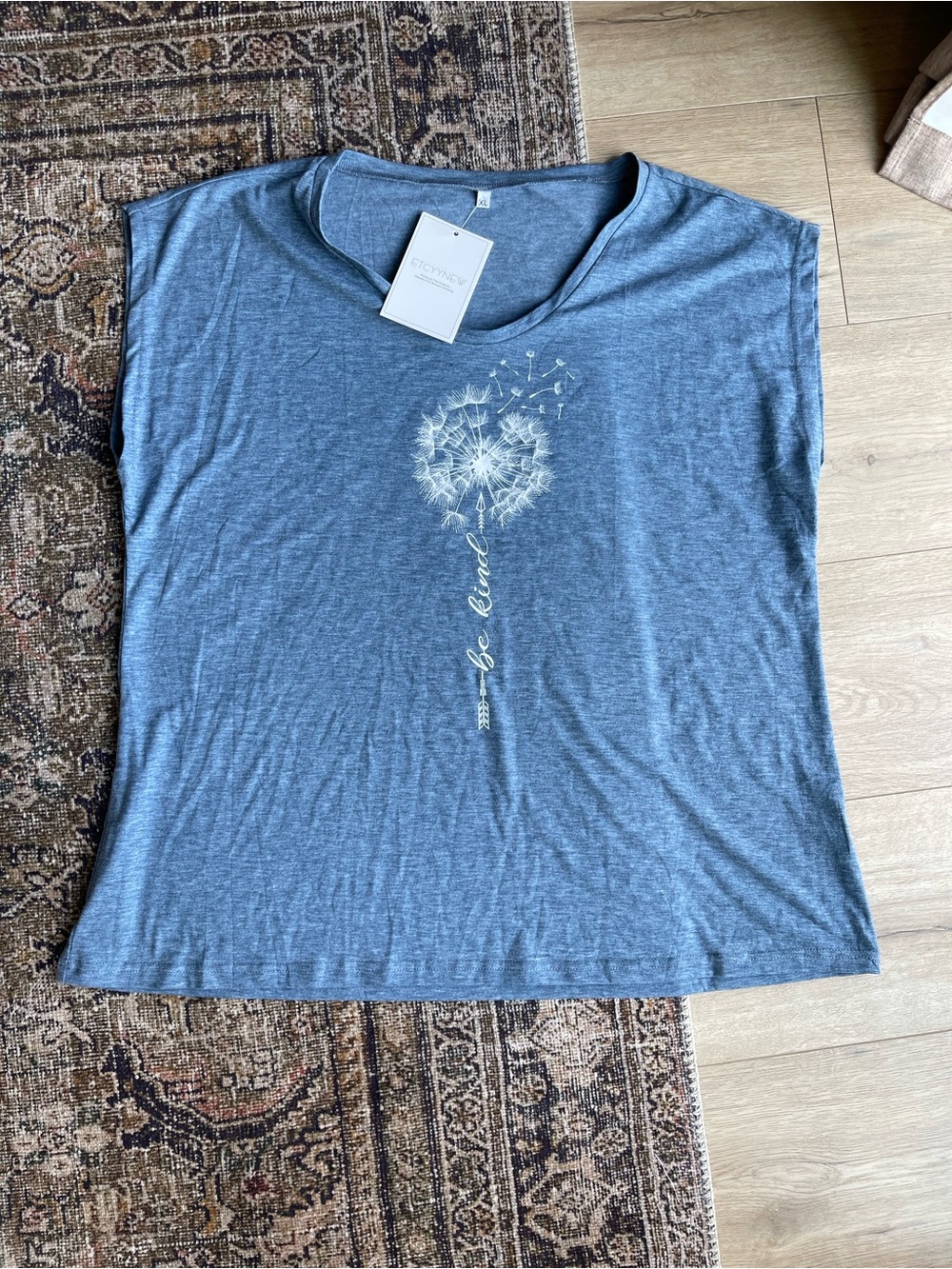 New! Be kind tee
